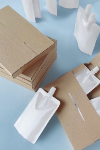 画像1: キャップ付き白色スタンドパック 夢パック DP10-TW0100 (90×120(27)mm) カウパック 1ケース900枚入り (1)